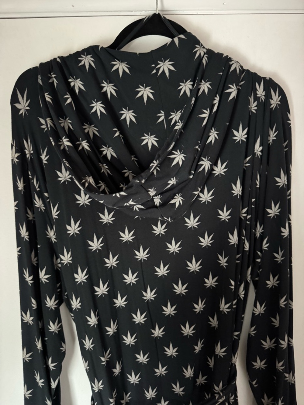 MeUndies Unisex Retired 420 Leaf Print Hooded Modal Robe 3XL/4XL - Picture 7 of 7